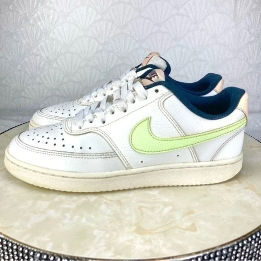 Nike Court Vision Low Leather Shoes Womens 7 White Sporty Casual Retro Sneakers